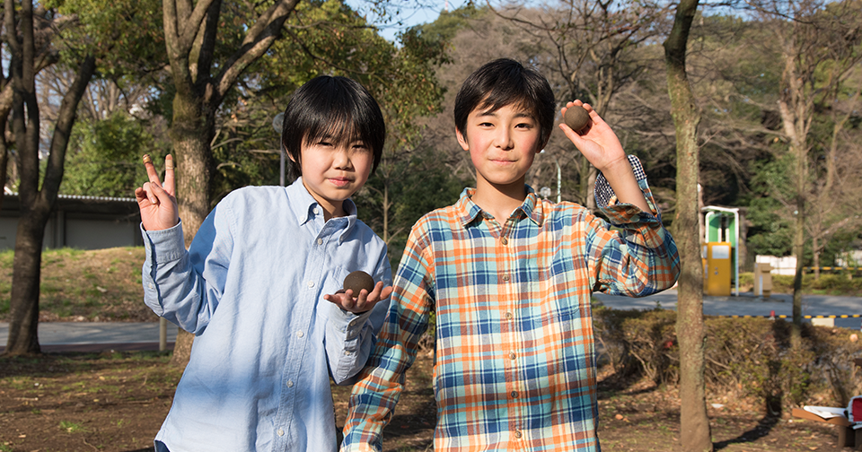 まるで宝石?!ピカピカに輝く泥だんごづくり|スキンガード まるで宝石?!ピカピカに輝く泥だんごづくり|スキンガード